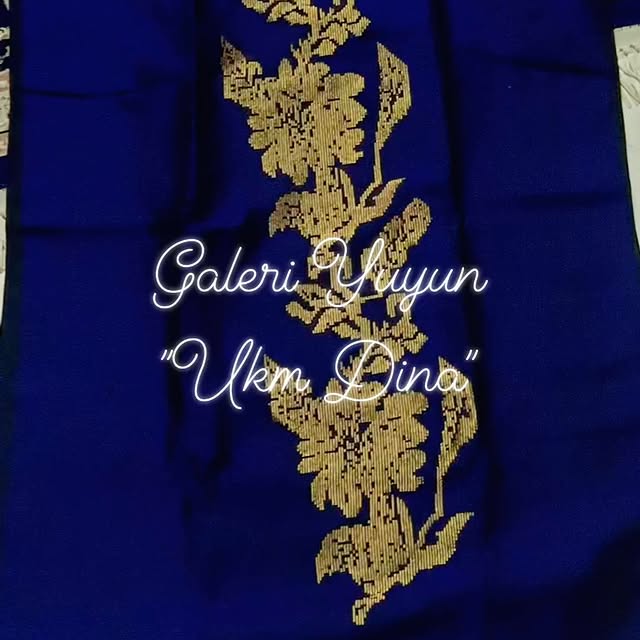 Tenun Bima by UKM Dina milik Yuyun Ahdiyanti