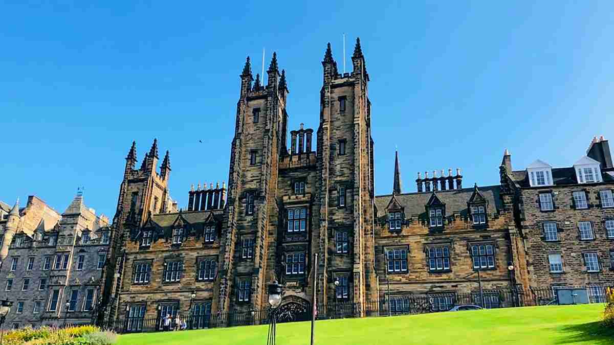 universitas negeri edinburgh